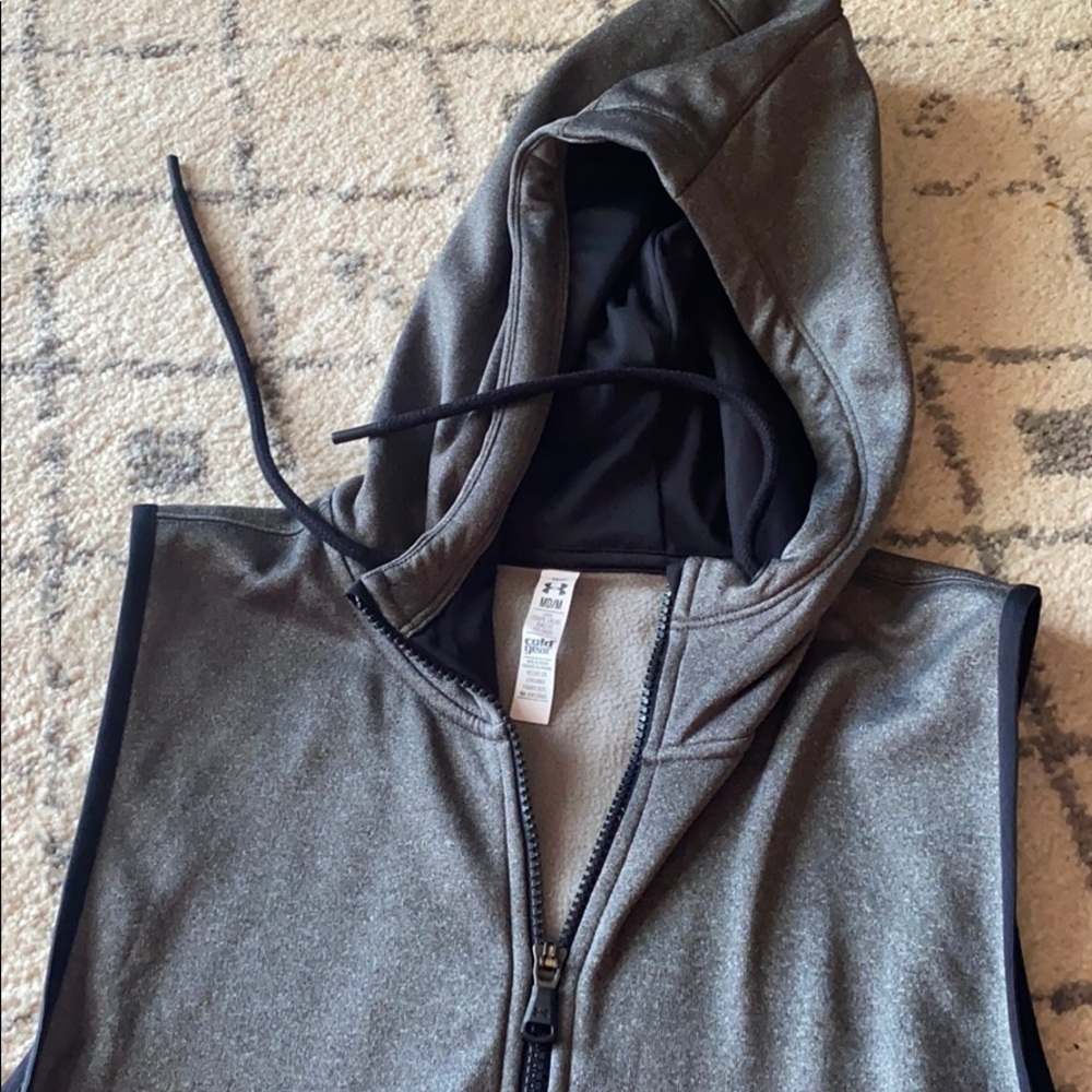 Gray UnderArmour Vest